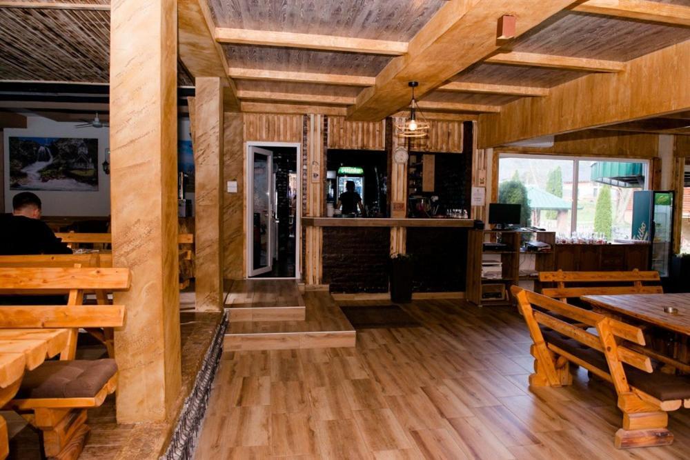 Etno Selo Bok Bed & Breakfast Vrhpolje Bagian luar foto