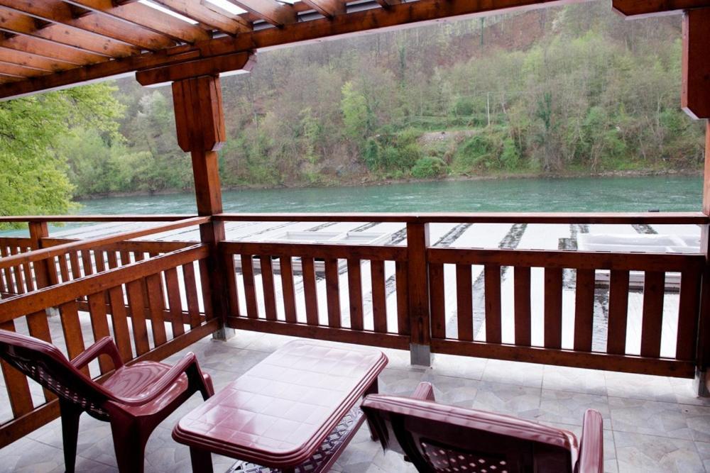 Etno Selo Bok Bed & Breakfast Vrhpolje Bagian luar foto